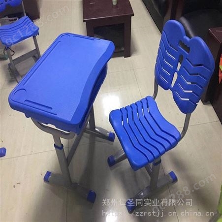 南阳学生课桌椅厂家|单人学生课桌椅——稳稳地课桌椅